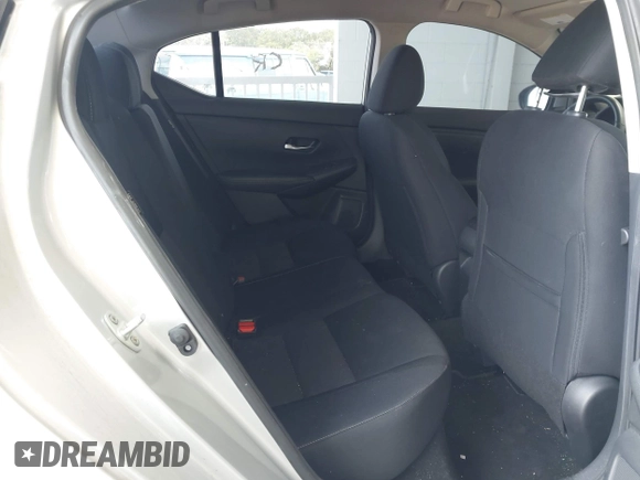 2022 Nissan Sentra SV z VIN 3N1AB8CV8NY318551, wystawiony jako IAAI lot #42397024 z przebiegiem 62 341 mil mil oraz . Historia ofert i sprzedaży dostępna na DreamBid. Obrazek 8.