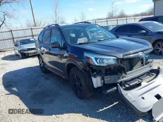 2019 Subaru Forester Sport with VIN JF2SKAPC7KH543666, listed as a IAAI auction lot 41816086 with 85,318 mi miles. Bid and sale history available at carsss.com. Image 1.