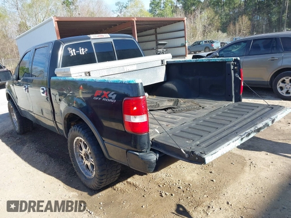 2004 Ford F-150 XLT with VIN 1FTPW14574KC03115, listed as a IAAI auction lot 41707720 with 271,161 mi miles. Bid and sale history available at carsss.com. Image 3.