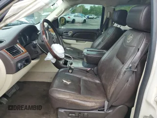2011 Cadillac Escalade ESV Platinum Edition z VIN 1GYS4KEF5BR157831, wystawiony jako Copart lot #56680995 z przebiegiem 186 688 mil mil oraz Szkoda całkowita • Salvage title. Historia ofert i sprzedaży dostępna na DreamBid. Obrazek 7.