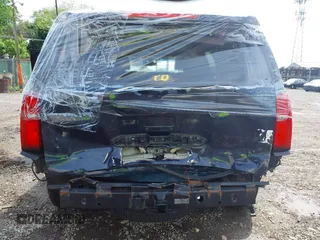 2019 Chevrolet Tahoe Commercial z VIN 1GNLCDEC1KR218436, wystawiony jako IAAI lot #42286365 z przebiegiem 119 981 mil mil oraz . Historia ofert i sprzedaży dostępna na DreamBid. Obrazek 6.