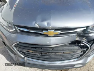 2020 Chevrolet Trax LS with VIN 3GNCJKSB2LL323579, listed as a IAAI auction lot 41791102 with 25,871 mi miles. Bid and sale history available at carsss.com. Image 6.