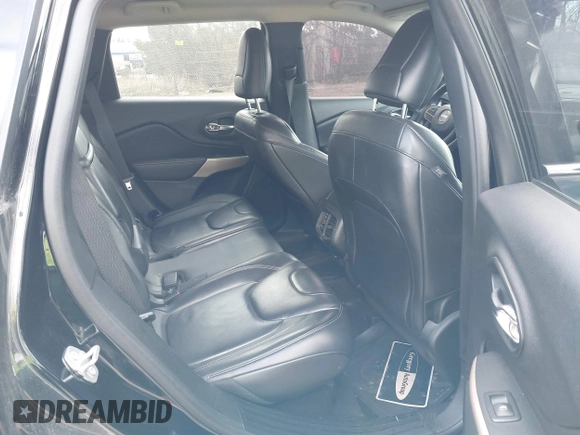 2017 Jeep Cherokee Limited with VIN 1C4PJMDS2HW606827, listed as a IAAI auction lot 42037856 with 89,477 mi miles. Bid and sale history available at carsss.com. Image 8.