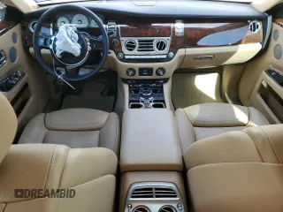 2015 Rolls-Royce Ghost z VIN SCA664S53FUX53197, wystawiony jako Copart lot #72152444 z przebiegiem 39 280 mil mil oraz Szkody całkowita. Historia ofert i sprzedaży dostępna na DreamBid. Obrazek 8.