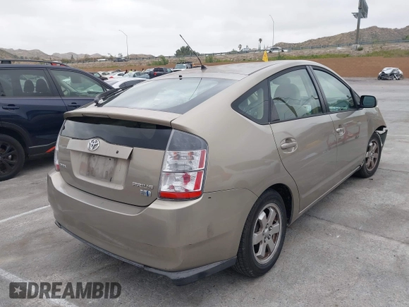2004 Toyota Prius with VIN JTDKB20U240052320, listed as a IAAI auction lot 42023219 with 177,884 mi miles. Bid and sale history available at carsss.com. Image 4.