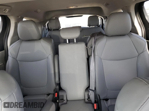 2023 Toyota Sienna XLE z VIN 5TDYRKEC2PS172660, wystawiony jako Copart lot #56686745 z przebiegiem 41 985 mil mil oraz Szkoda całkowita • Salvage title. Historia ofert i sprzedaży dostępna na DreamBid. Obrazek 10.