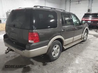 2005 Ford Expedition Eddie Bauer with VIN 1FMFU18575LA91113, listed as a IAAI auction lot 41195788 with 185,032 mi miles. Bid and sale history available at carsss.com. Image 4.
