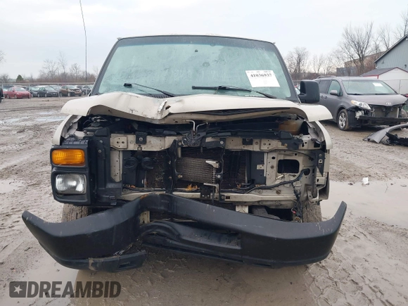 2010 Ford Econoline Passenger XL with VIN 1FMNE1BW5ADA57279, listed as a IAAI auction lot 41036937 with 259,841 mi miles and . Bid and sale history available at DreamBid. Image 12.
