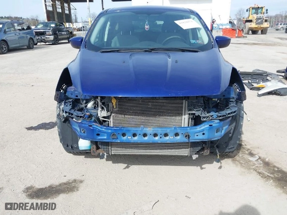 2014 Ford Escape SE with VIN 1FMCU9GX7EUA56943, listed as a IAAI auction lot 41828076 with 146,385 mi miles. Bid and sale history available at carsss.com. Image 6.