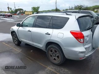 2006 Toyota RAV4 with VIN JTMZD33V666006105, listed as a IAAI auction lot 41820520 with 166,337 mi miles. Bid and sale history available at carsss.com. Image 6.