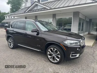 2014 BMW X5 xDrive35d z VIN 5UXKS4C56E0J96615, wystawiony jako IAAI lot #42466681 z przebiegiem 186 955 mil mil oraz . Historia ofert i sprzedaży dostępna na DreamBid. Obrazek 1.