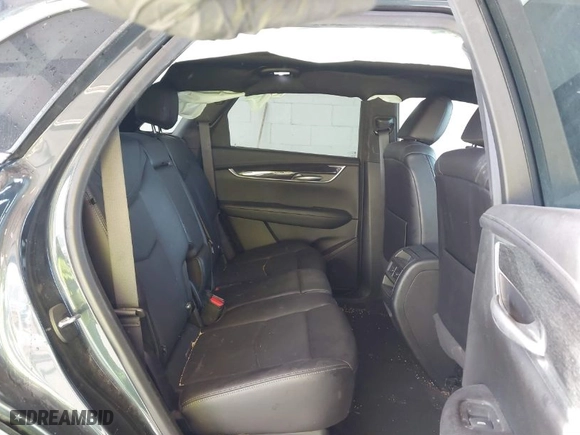 2021 Cadillac XT5 AWD Premium Luxury with VIN 1GYKNDRS3MZ139802, listed as a IAAI auction lot 41698772 with 62,886 mi miles. Bid and sale history available at carsss.com. Image 8.