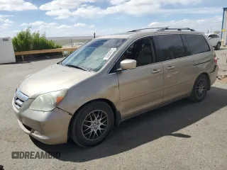 2005 Honda Odyssey Touring z VIN 5FNRL38875B019812, wystawiony jako Copart lot #53662675 z przebiegiem 235 024 mil mil oraz Szkoda całkowita • Salvage title. Historia ofert i sprzedaży dostępna na DreamBid. Obrazek 1.