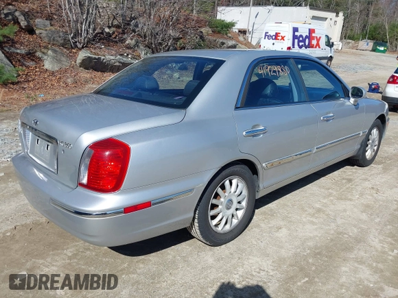 2005 Hyundai XG z VIN KMHFU45EX5A386126, wystawiony jako IAAI lot #41929880 z przebiegiem 87 176 mil mil oraz . Historia ofert i sprzedaży dostępna na DreamBid. Obrazek 4.