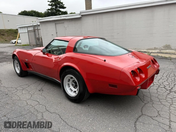 1979 Chevrolet Corvette with VIN 1Z87895421529, listed as a Copart auction lot 64693735 with 49,882 mi miles and Salvage title. Bid and sale history available at DreamBid. Image 3.