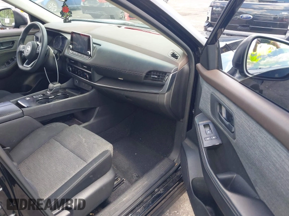 2021 Nissan Rogue S z VIN JN8AT3AA2MW002456, wystawiony jako IAAI lot #42271473 z przebiegiem 136 402 mil mil oraz . Historia ofert i sprzedaży dostępna na DreamBid. Obrazek 5.