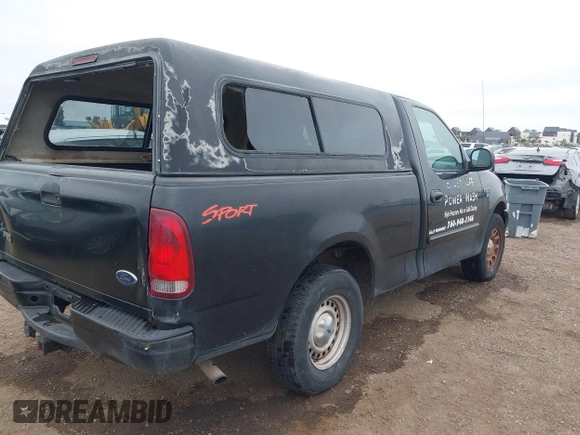 2000 Ford F-150 XL with VIN 1FTRF17W7YKA49783, listed as a IAAI auction lot 42451665 with Not provided miles and . Bid and sale history available at DreamBid. Image 4.