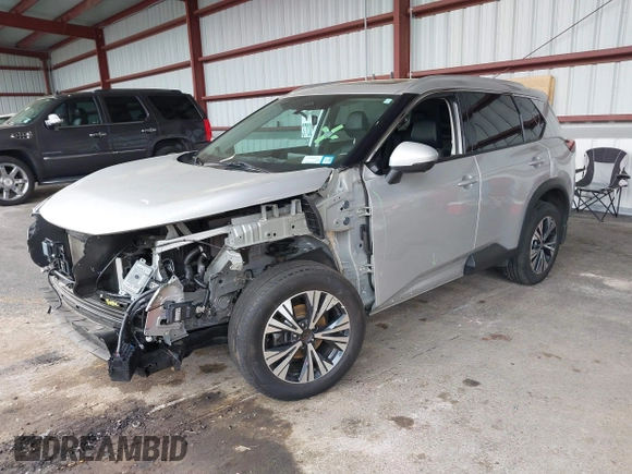 2021 Nissan Rogue SV z VIN 5N1AT3BB4MC723006, wystawiony jako IAAI lot #42225895 z przebiegiem 48 898 mil mil oraz . Historia ofert i sprzedaży dostępna na DreamBid. Obrazek 2.