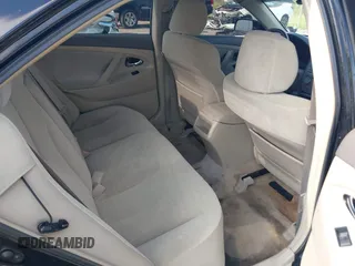 2008 Toyota Camry LE z VIN 4T1BE46K98U248029, wystawiony jako IAAI lot #42228084 z przebiegiem 108 006 mil mil oraz . Historia ofert i sprzedaży dostępna na DreamBid. Obrazek 8.