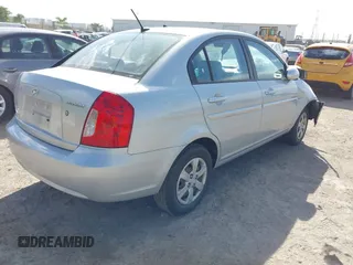 2009 Hyundai Accent Auto GLS z VIN KMHCN46C69U326197, wystawiony jako IAAI lot #42268198 z przebiegiem 74 308 mil mil oraz . Historia ofert i sprzedaży dostępna na DreamBid. Obrazek 4.