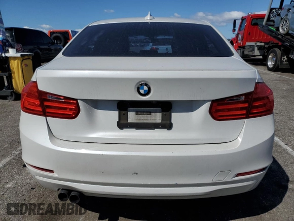 2012 BMW 3 Series 328i z VIN WBA3C1C59CF432795, wystawiony jako Copart lot #51151665 z przebiegiem 97 642 mil mil oraz Szkoda całkowita • Salvage title. Historia ofert i sprzedaży dostępna na DreamBid. Obrazek 6.