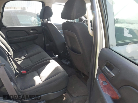 2011 Chevrolet Tahoe LS with VIN 1GNSCAE00BR140716, listed as a IAAI auction lot 40225018 with 189,052 mi miles and . Bid and sale history available at DreamBid. Image 8.