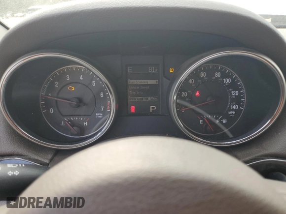2011 Jeep Grand Cherokee Laredo with VIN 1J4RR4GG2BC581987, listed as a Copart auction lot 64072515 with 213,607 mi miles and Clean title. Bid and sale history available at DreamBid. Image 9.