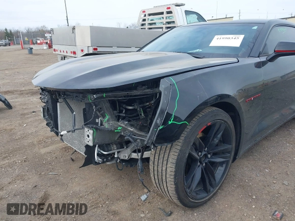 2023 Chevrolet Camaro 2LT z VIN 1G1FD1RX6P0133885, wystawiony jako IAAI lot #41990345 z przebiegiem 50 583 mil mil oraz . Historia ofert i sprzedaży dostępna na DreamBid. Obrazek 18.