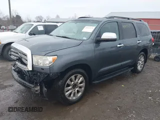 2010 Toyota Sequoia Platinum with VIN 5TDYY5G17AS022633, listed as a IAAI auction lot 40913539 with 294,432 mi miles. Bid and sale history available at carsss.com. Image 19.