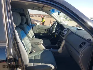 2008 Honda Pilot VP with VIN 5FNYF18238B049364, listed as a IAAI auction lot 41416071 with 170,384 mi miles. Bid and sale history available at carsss.com. Image 5.
