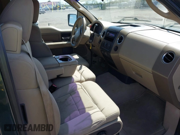 2004 Ford F-150 STX with VIN 1FTRX12W34NA32685, listed as a IAAI auction lot 41970339 with 166,869 mi miles. Bid and sale history available at carsss.com. Image 5.