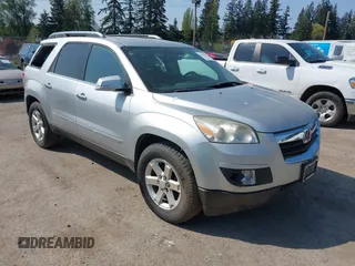 2009 Saturn Outlook XR z VIN 5GZEV23D99J132827, wystawiony jako IAAI lot #42105293 z przebiegiem 133 695 mil mil oraz . Historia ofert i sprzedaży dostępna na DreamBid. Obrazek 1.