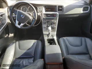 2013 Volvo S60 T5 with VIN YV1612FH3D2177811, listed as a Copart auction lot 53438715 with 146,829 mi miles and Salvage Title. Bid and sale history available at carsss.com. Image 8.