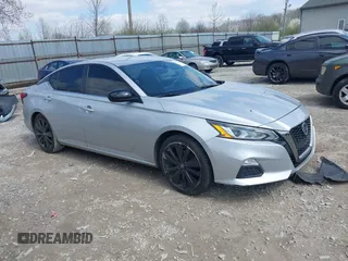 2020 Nissan Altima SR with VIN 1N4BL4CV3LC132192, listed as a IAAI auction lot 41936605 with 105,719 mi miles and . Bid and sale history available at carsss.com. Image 1.