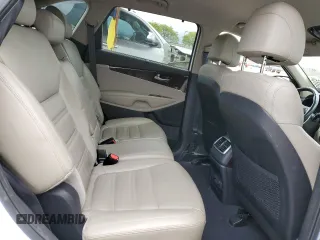 2017 Kia Sorento EX z VIN 5XYPH4A57HG301802, wystawiony jako Copart lot #55183885 z przebiegiem 128 064 mil mil oraz Szkoda całkowita • Salvage title. Historia ofert i sprzedaży dostępna na DreamBid. Obrazek 11.