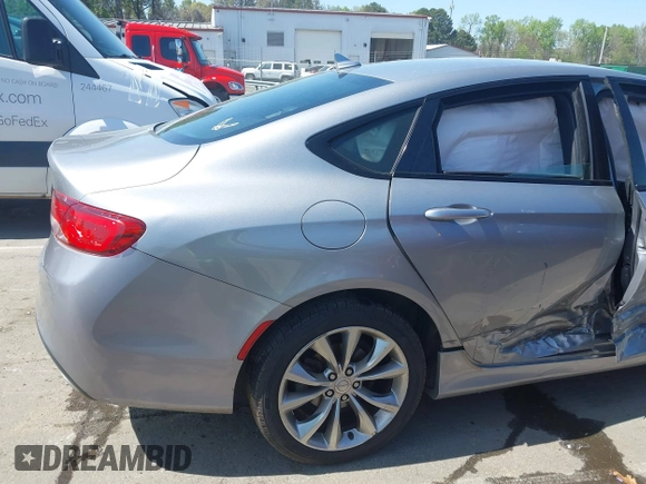 2015 Chrysler 200 S with VIN 1C3CCCBG2FN505330, listed as a IAAI auction lot 41935604 with 189,260 mi miles. Bid and sale history available at carsss.com. Image 12.