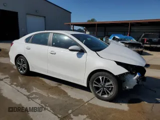 2024 Kia Forte LXS with VIN 3KPF24AD1RE771827, listed as a Copart auction lot 52141875 with 29,648 mi miles and Non Repairable. Bid and sale history available at carsss.com. Image 4.