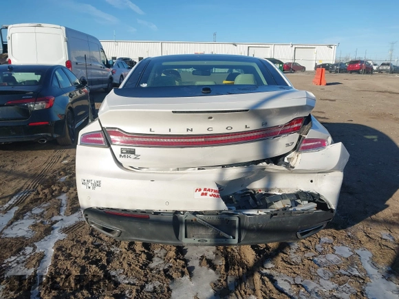 2014 Lincoln MKZ with VIN 3LN6L2GK3ER800458, listed as a IAAI auction lot 41233924 with 106,048 mi miles. Bid and sale history available at carsss.com. Image 16.