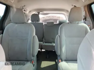 2015 Toyota Sienna L z VIN 5TDZK3DC7FS559722, wystawiony jako Copart lot #59285755 z przebiegiem 104 231 mil mil oraz Szkoda całkowita • Salvage title. Historia ofert i sprzedaży dostępna na DreamBid. Obrazek 10.
