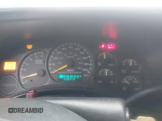 2001 GMC Sierra 1500 SLE z VIN 2GTEC19V711312775, wystawiony jako IAAI lot #40762532 z przebiegiem 230 372 mil mil oraz . Historia ofert i sprzedaży dostępna na DreamBid. Obrazek 7.