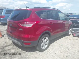 2016 Ford Escape SE with VIN 1FMCU0GXXGUB13165, listed as a IAAI auction lot 42094170 with 156,187 mi miles and . Bid and sale history available at carsss.com. Image 4.