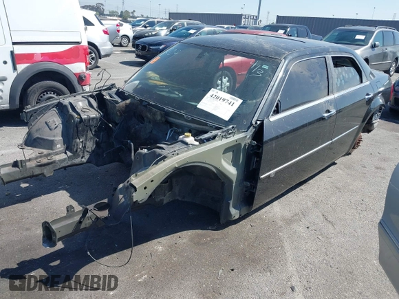 2009 Chrysler 300 C z VIN 2C3LA63T09H504760, wystawiony jako IAAI lot #42019741 z przebiegiem Nie podano mil oraz . Historia ofert i sprzedaży dostępna na DreamBid. Obrazek 2.