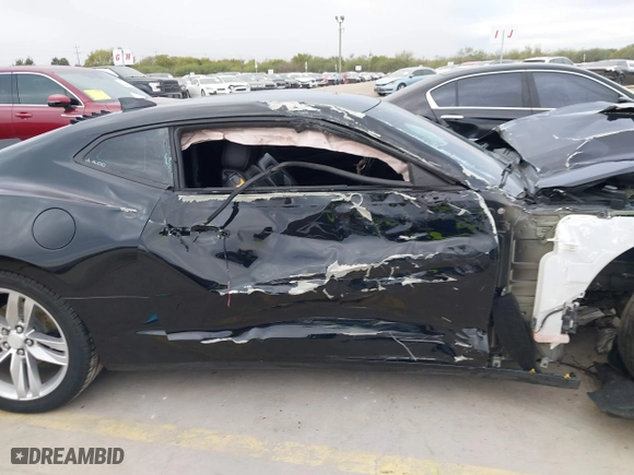 2018 Chevrolet Camaro 2LT with VIN 1G1FD1RS7J0145362, listed as a IAAI auction lot 40999840 with 67,697 mi miles. Bid and sale history available at carsss.com. Image 14.