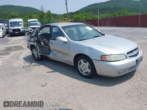 2001 Nissan Altima GXE z VIN 1N4DL01D51C232268, wystawiony jako IAAI lot #42405299 z przebiegiem 138 573 mil mil oraz . Historia ofert i sprzedaży dostępna na DreamBid. Obrazek 1.