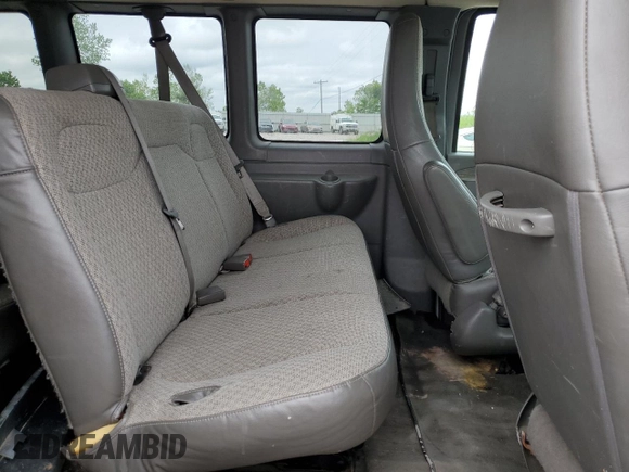 2016 Chevrolet Express Passenger LT z VIN 1GAZGPFF1G1176799, wystawiony jako Copart lot #57258115 z przebiegiem 199 406 mil mil oraz Szkoda całkowita • Salvage title. Historia ofert i sprzedaży dostępna na DreamBid. Obrazek 11.