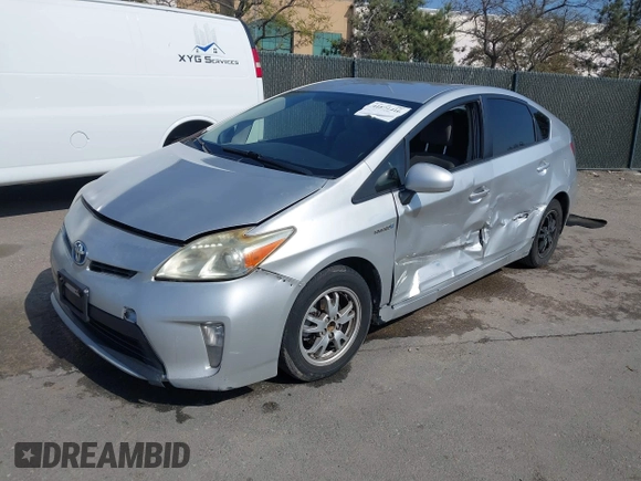 2015 Toyota Prius Four z VIN JTDKN3DU8F0484985, wystawiony jako IAAI lot #41871416 z przebiegiem 330 021 mil mil oraz . Historia ofert i sprzedaży dostępna na DreamBid. Obrazek 2.