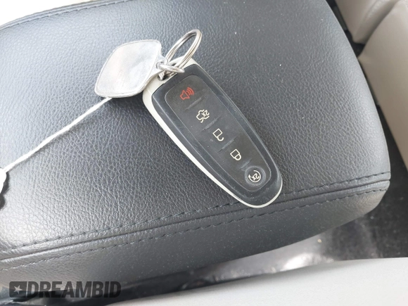 2018 Ford Focus Titanium с VIN 1FADP3J27JL279628, выставлен на аукционе IAAI как лот 42139356 с пробегом 108 007 миль миль и . История ставок и продаж доступна на DreamBid. Изображение 11.