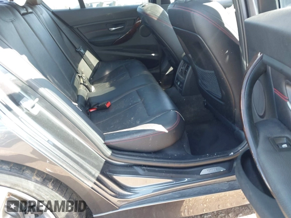 2015 BMW 3 Series 328i с VIN WBA3C1C52FP852509, выставлен на аукционе IAAI как лот 42164622 с пробегом Не указан миль и . История ставок и продаж доступна на DreamBid. Изображение 8.