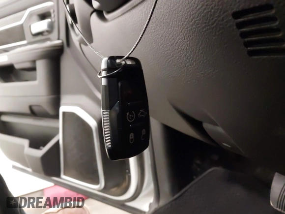 2019 Ram 2500 Laramie z VIN 3C6UR5FL7KG657180, wystawiony jako IAAI lot #41714476 z przebiegiem 97 334 mil mil oraz . Historia ofert i sprzedaży dostępna na DreamBid. Obrazek 11.