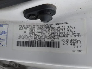 2004 Toyota Sienna LE with VIN 5TDBA23C14S022101, listed as a IAAI auction lot 41879798 with 99,964 mi miles. Bid and sale history available at carsss.com. Image 9.